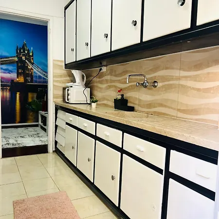 Spacious Flat In Lisbon, For Tourists * Лиссабон